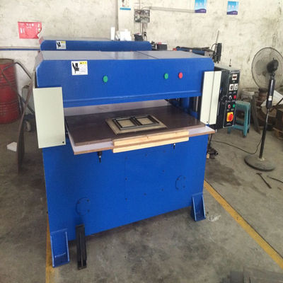 112000mm 2 Abrasive Pad Hydraulic Die Cutting Machine voor de productie van Blister Plastic